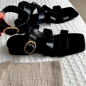 Zara leather gladiator buckle sandlas